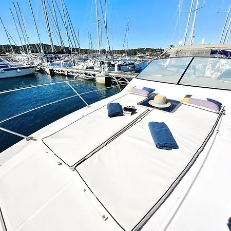Hebergements Bateaux A Quai Porquerolles Buitenkant foto