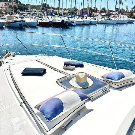 Hebergements Bateaux A Quai Porquerolles Buitenkant foto