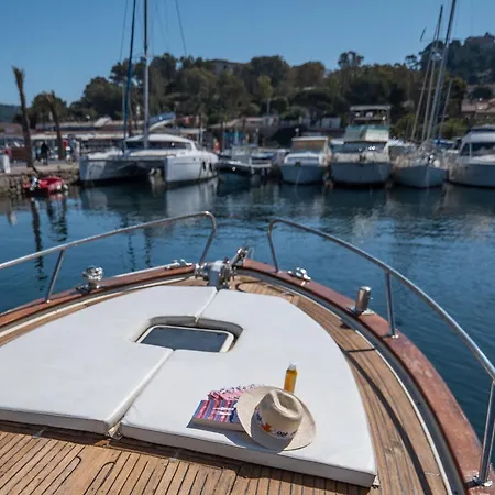 Hebergements Bateaux A Quai Porquerolles Buitenkant foto
